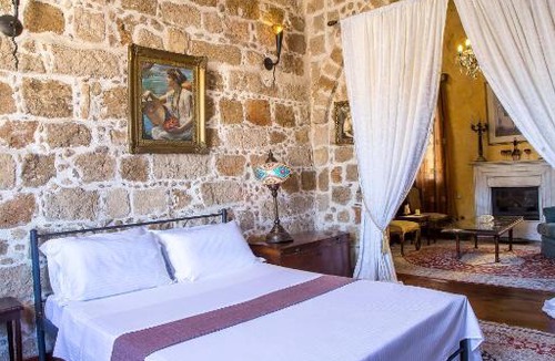 Rhodes Old Town Ski Chalet | CASA DI ALEJANDRO