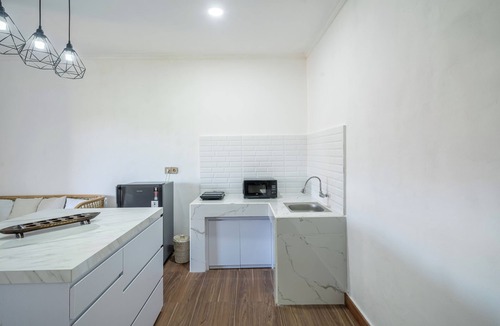 Kediri House | Casa Enero 1 - Local Family House