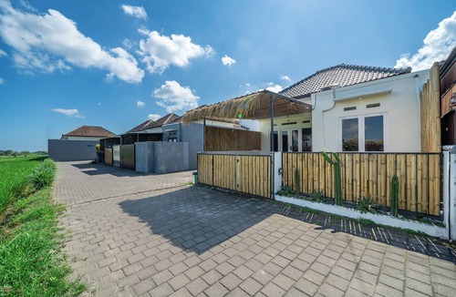 Kediri House | Casa Enero 1 - Local Family House