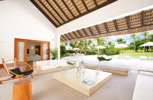 Los Naranjos Villa | Casa Luna Llena – Luxury Private Villa, Near the Beach, Pool, Golf Carts, Staff