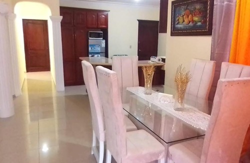 Bayaguana Villa | Casa Mendoza