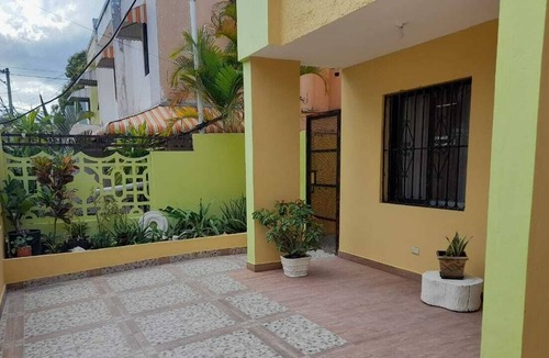 Santo Domingo Este House | Casa Placentera y Segura en Santo Domingo Este