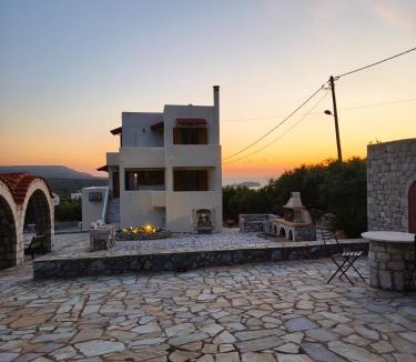 Omales House | Casa Stella