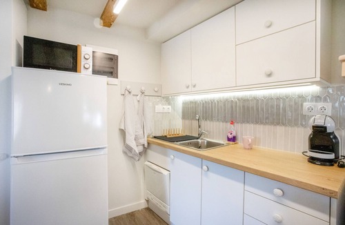 Old Town Apartment | Casa Trenta Otto-J: Authentic Corfu Charm in Mouragia, Wifi, A/C