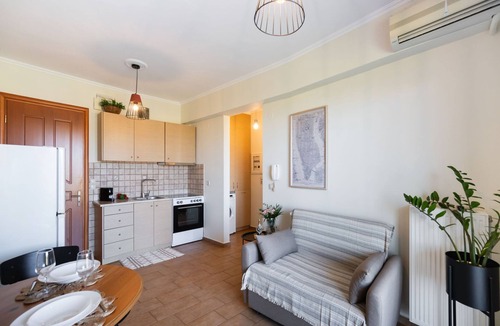 Lefkada Town Apartment | Casa Vardani 1 Modern Central Apartment