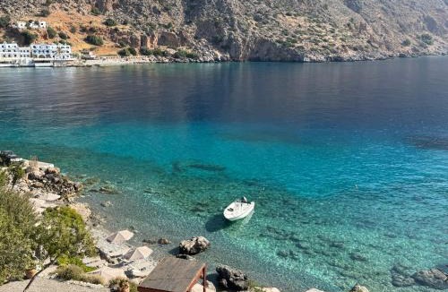 Loutro House | Castella Luxe