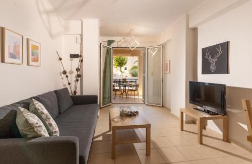 Panormos Apartment | Castello Apartments