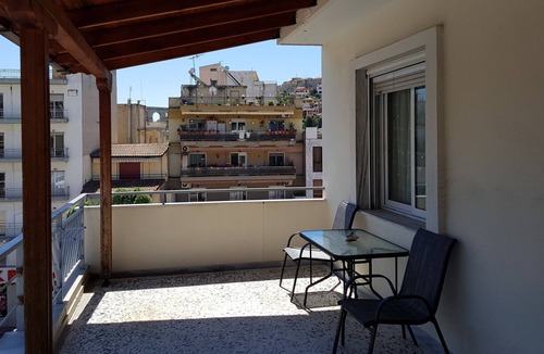 Kavala House | Castle View