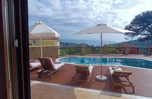 Troulos Villa | Cave Luxury Villas Skiathos