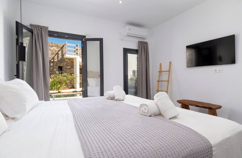 Piso Livadi Hotel | CAVO PISO LIVADI