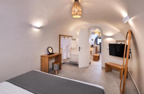 Fira Apartment | Cavora Suites
