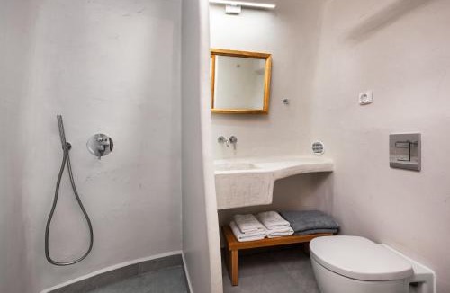 Fira Apartment | Cavora Suites