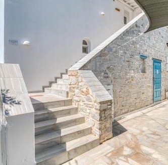 Aliki Apartment | Cavos Paros Rooftop Boho-Chic Design & Sea Views