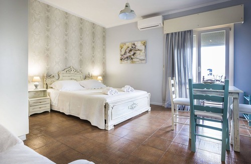 Argostoli Town Apartment | Central Apartment - One Bedroom Apartment, Sleeps 2