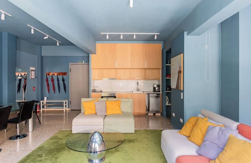 Psirri Apartment | Central Comfy Apt with Private Balcony & Rooftop Access. CT3