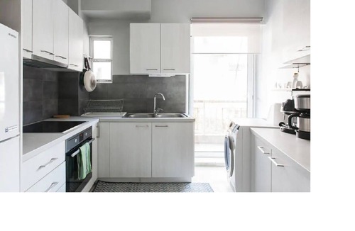Palaio Faliro Apartment | Central Faliro Appart. near to Marina/4' tram station