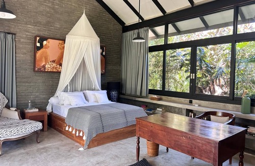 Pererenan Resort | Charm villa with lush garden and peaceful retreat steps from the beach