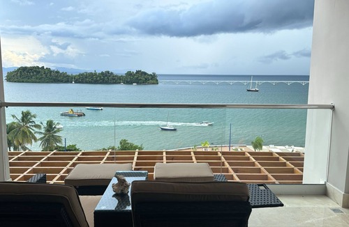 Barrio La Fortaleza Vieja Apartment | Charming 1-Suite apartment in gorgeous Samaná Bay with AC, WiFi, Infinity Pool