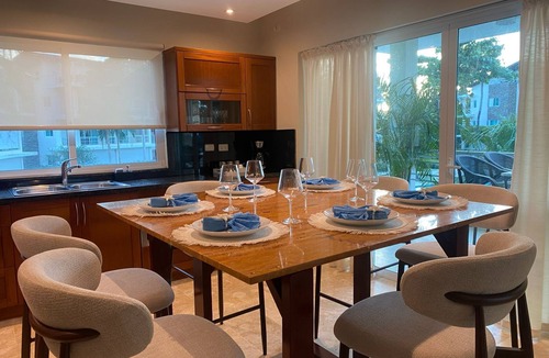 El Limon Condo | Charming 2-bedroom condo on the beach in El Limón with AC, WiFi, and Pool.