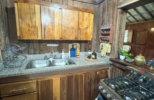 Moca Cabin | Charming Cabin with Breathtaking Valley Views