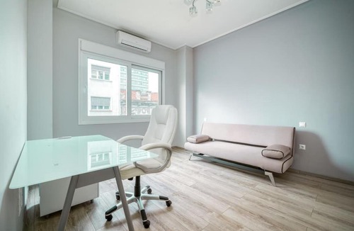 Platia Viktorias Apartment | Charming Contemporary 2 bedroom apartment