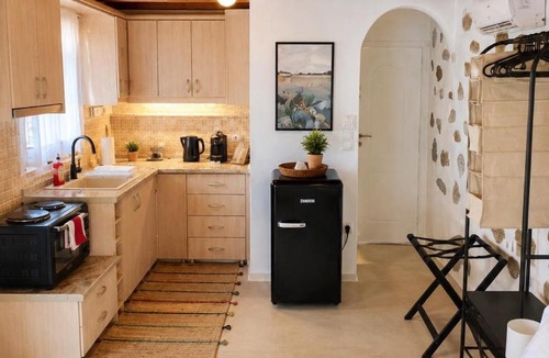 Mykonos Town Apartment | Charming cottage 15 minute walk from Mykonos Town & Airport
