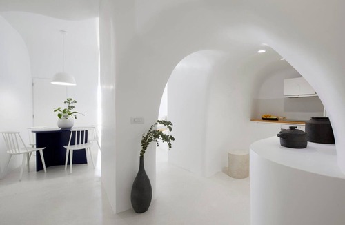 Imerovigli Villa | Charming Santorini Apartment | Gaderois Apartment | 2 Bedrooms