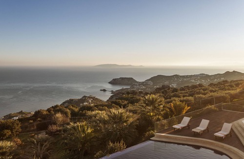 Achlada Villa | Charming Villa with fabulous sea views