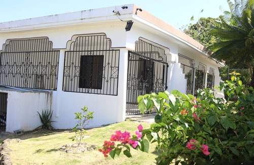 Nagua Villa | Cheerful 3-bedroom home close to lakes and beaches between Nagua and Cabrera