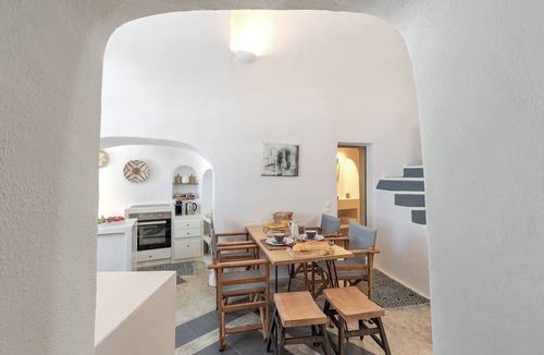 Imerovigli House | Chess House - Santorini Traditional Home