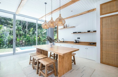 Pecatu Villa | Chic 2BR Villa, 4min to Bingin's Beach Bliss