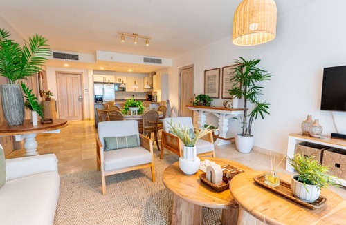 Cap Cana Marina Apartment | Chic apt with ocean view at Punta Palmera BB