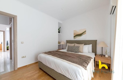 Filopappou Apartment | Chic Koukaki Haven Steps to Metro & Acropolis!