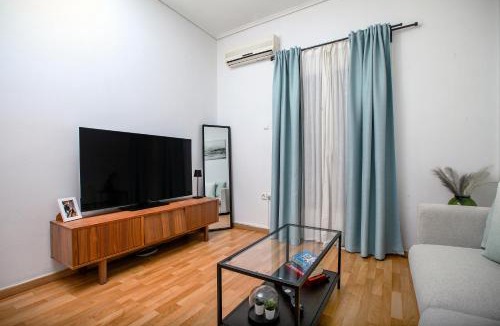 Filopappou Apartment | Chiki Cassa