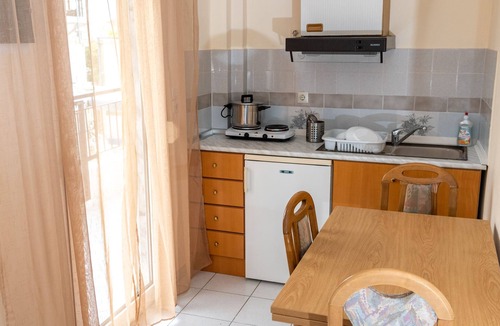 Kallithea House | Chris Apartments