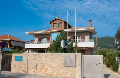 Lygia Hotel | Christina Studios