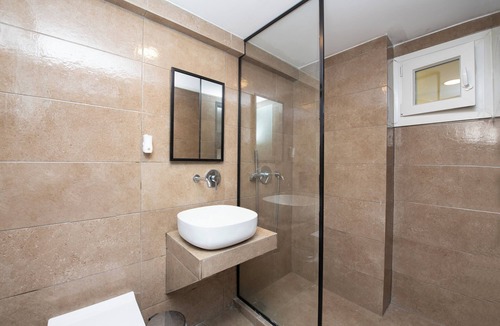 Psarou Hotel | Christy Studios