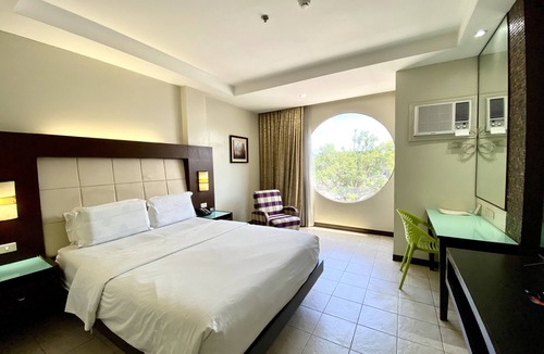 Bacolod Hotel | Circle Inn - Hotel & Suites