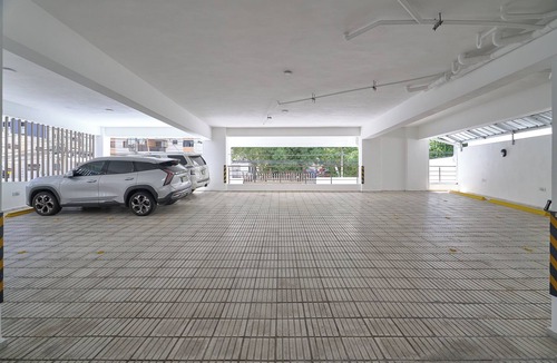 Ensanche Quisqueya Apartment | City Sophistication Elegant 2BR TopnLocation
