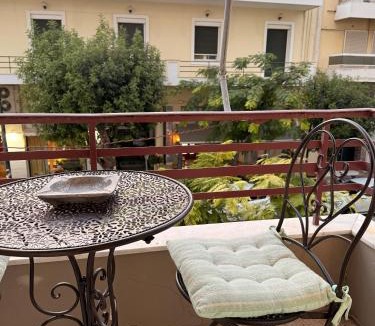 Loutraki-Agioi Theodoroi Apartment | Classic rooms in the center