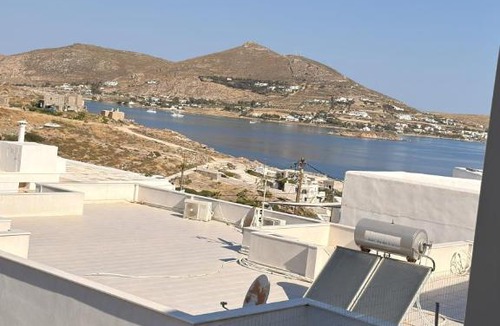 Naousa Hotel | Clementina Hill