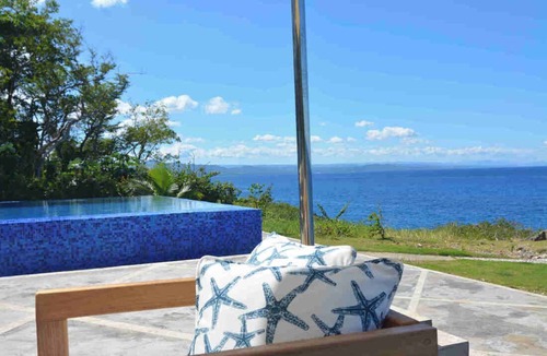 Rio San Juan Villa | Cliff top estate with infinity pool