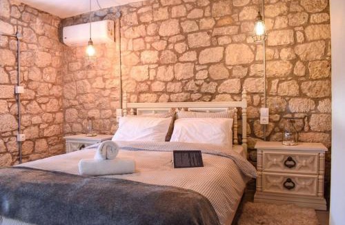 West Mani House | Coastal Stone Hideaway with Stunning Scenery