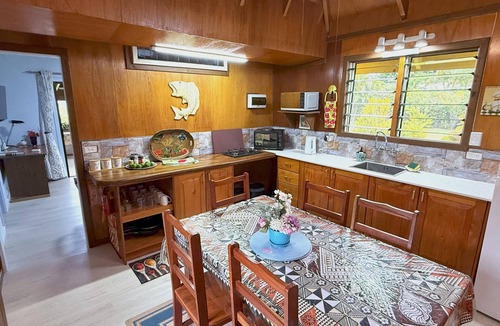 Savusavu Villa | Coco Cottage-Beachfront Romance or Budget Family