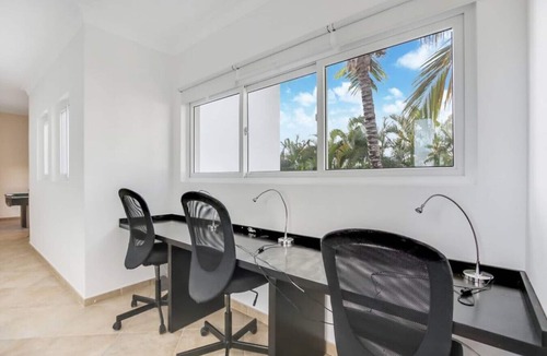 Bavaro Villa | Cocotal Mansion: Two villas ideal for groups with pools, Jacuzzi & full staff