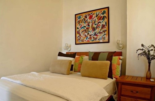 San Anton Apartment | Colonial Zone 1BR Apt @Plaza España, bright &clean