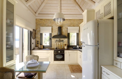 Theologos Villa | Comfort at Theologos,Malesina,pool,view,90min from Athens.For demanding guests!