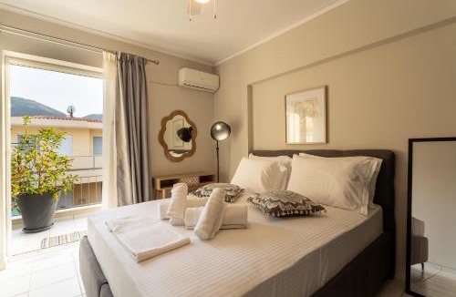 Neapoli Villa | Comfortable 3-Bedroom Seaside Maisonette