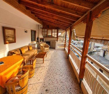 Katerini Apartment | Comfortable House with Large Balcony & Warm Hospitality - Katerini