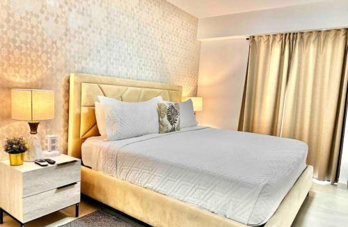 Viejo Arroyo Hondo Apartment | Comfy 2BR City Center Condo